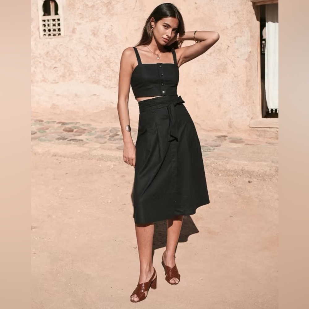 Sézane Amanda midi skirt, size 8 black